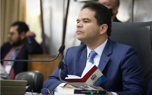 Screenshot 2023-10-01 at 18-48-12 Marcelo Vitor mostra a deputados quem manda “Calados!”